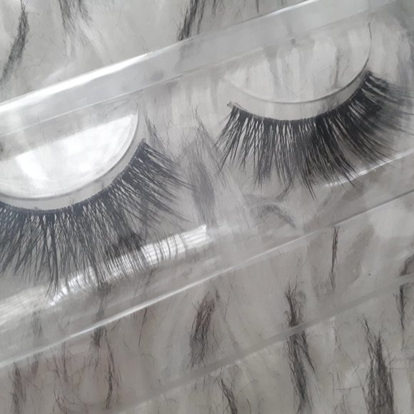 Arimika Cosmetics Faux Mink Eyelash - Picture 3 of 6